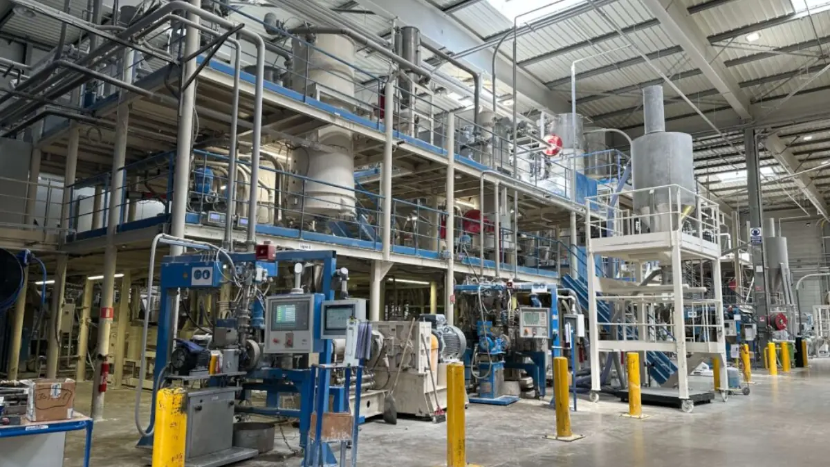 Fábrica de plásticos certificada ISO 50001
