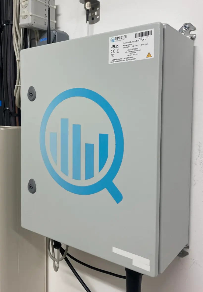 Electrical sub-meter connected to the main switchboard